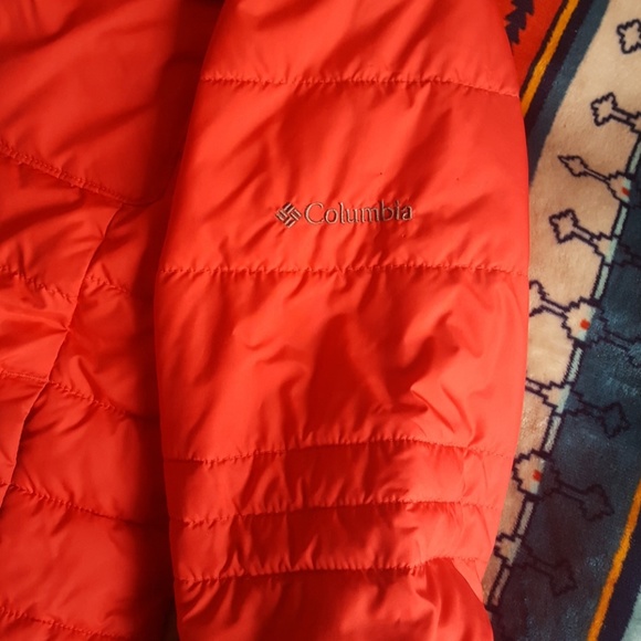 Columbia Jacket  🚫SOLD🚫 - Picture 4 of 8